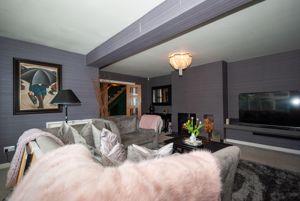 Lounge- click for photo gallery